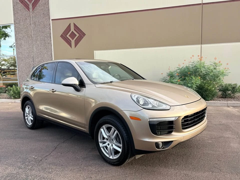 2016 Porsche 958 Cayenne S - Image 3 of 20