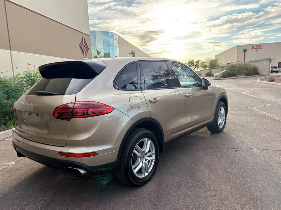 2016 Porsche 958 Cayenne S - Image 4 of 20
