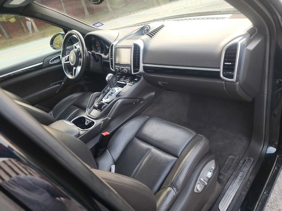 2016 Porsche 958 Cayenne S - Image 14 of 18