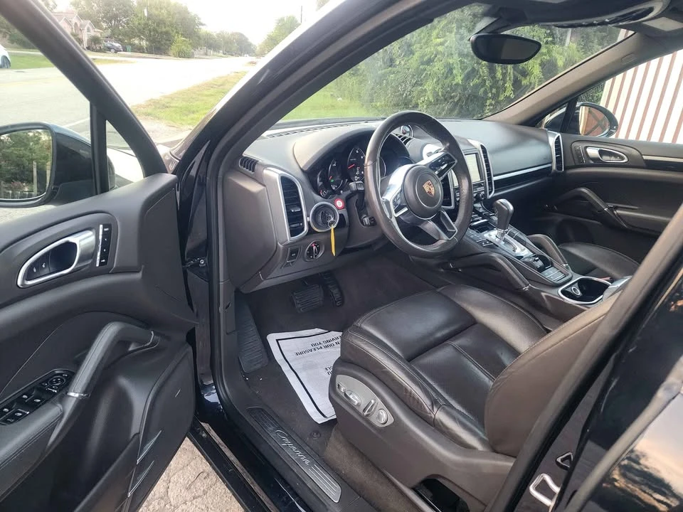 2016 Porsche 958 Cayenne S - Image 11 of 18