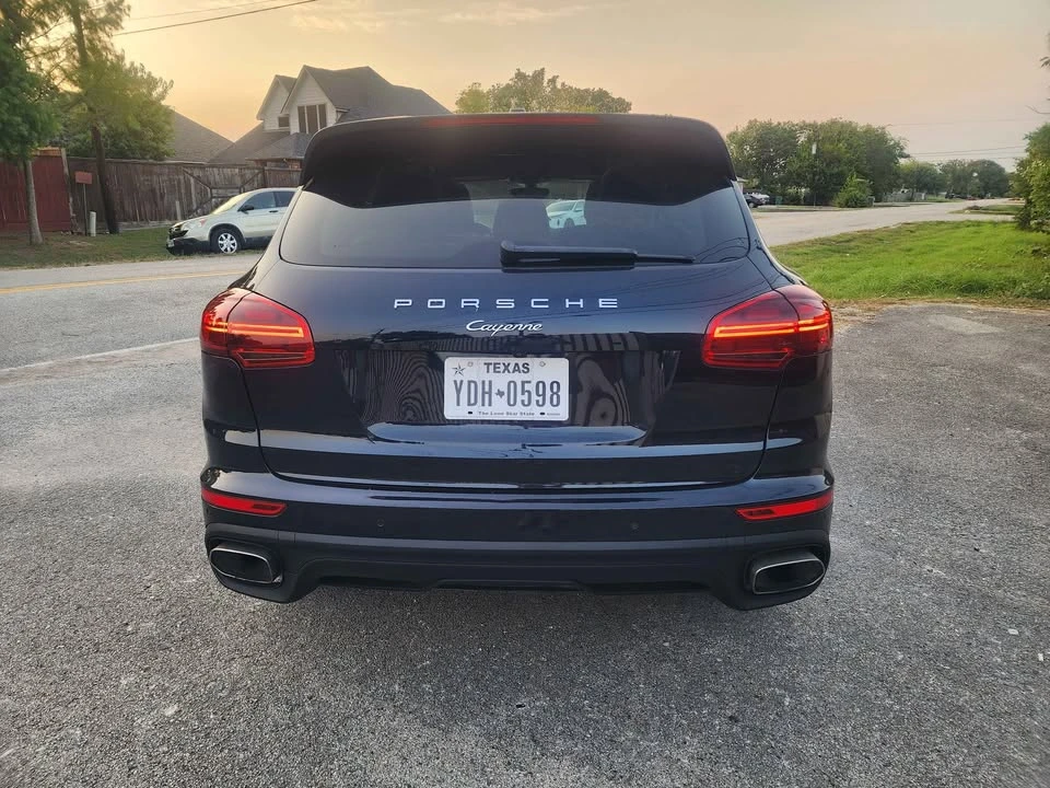 2016 Porsche 958 Cayenne S - Image 7 of 18