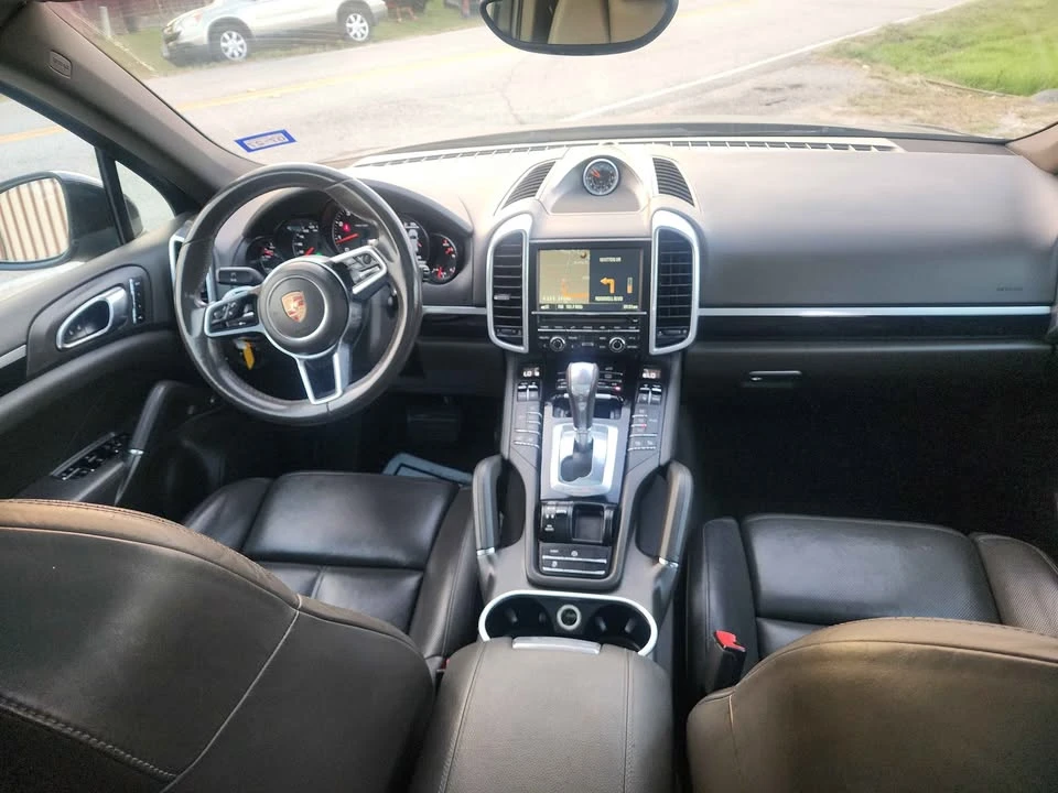 2016 Porsche 958 Cayenne S - Image 16 of 18