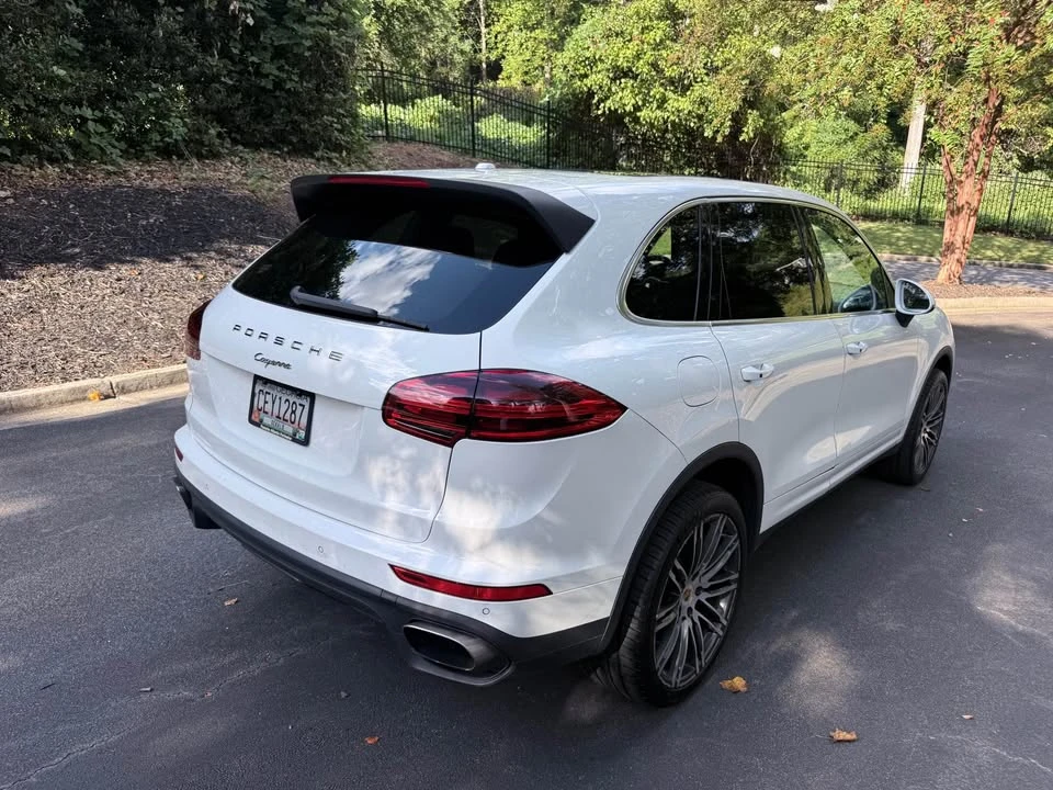 2016 Porsche 958 Cayenne S - Image 6 of 20