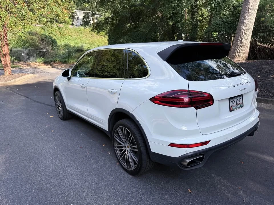 2016 Porsche 958 Cayenne S - Image 7 of 20