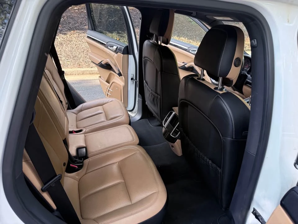2016 Porsche 958 Cayenne S - Image 19 of 20