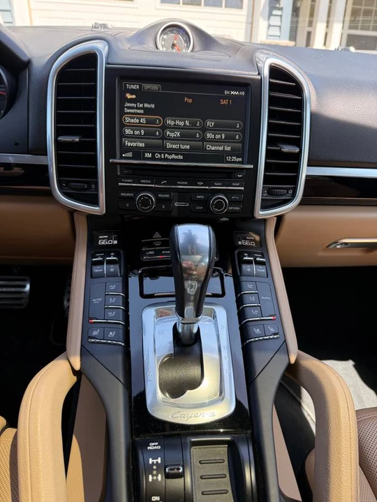 2016 Porsche 958 Cayenne S - Image 9 of 24