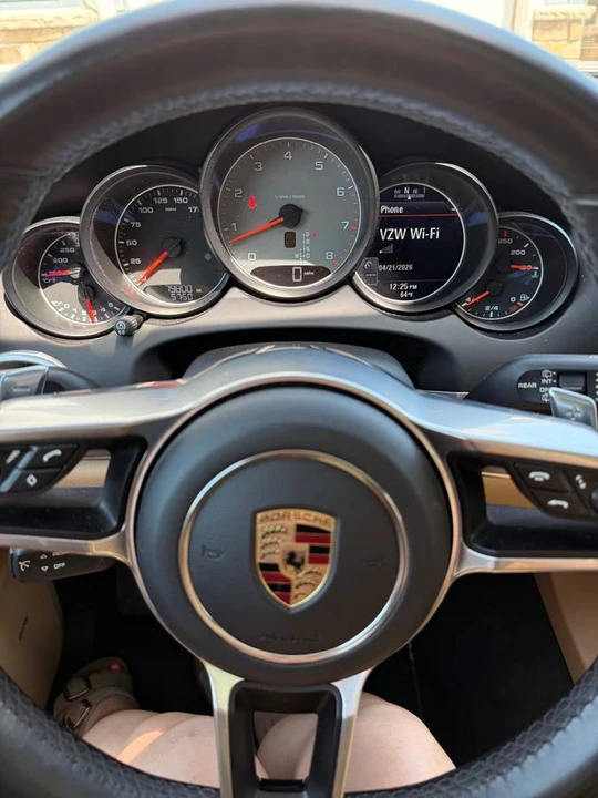 2016 Porsche 958 Cayenne S - Image 8 of 24