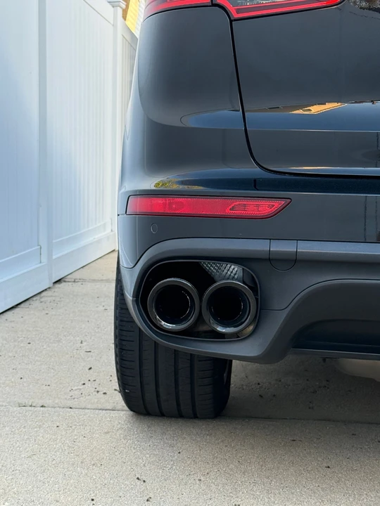 2016 Porsche 958 Cayenne S - Image 3 of 17