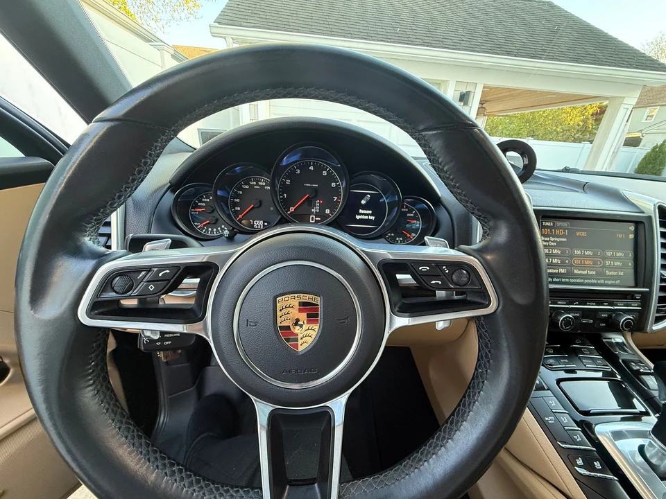 2016 Porsche 958 Cayenne S - Image 4 of 17