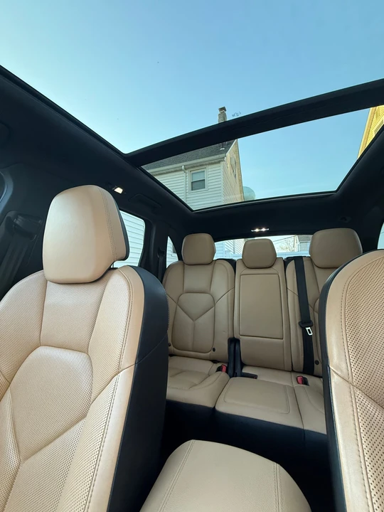 2016 Porsche 958 Cayenne S - Image 6 of 17