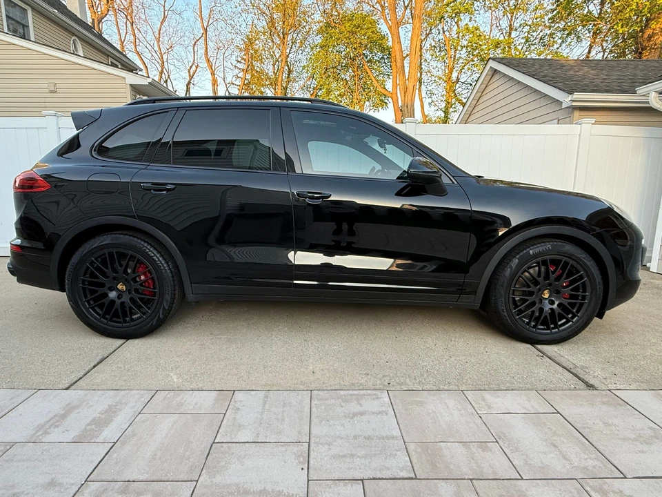 2016 Porsche 958 Cayenne S - Image 7 of 17