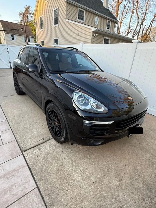 2016 Porsche 958 Cayenne S - Image 10 of 17