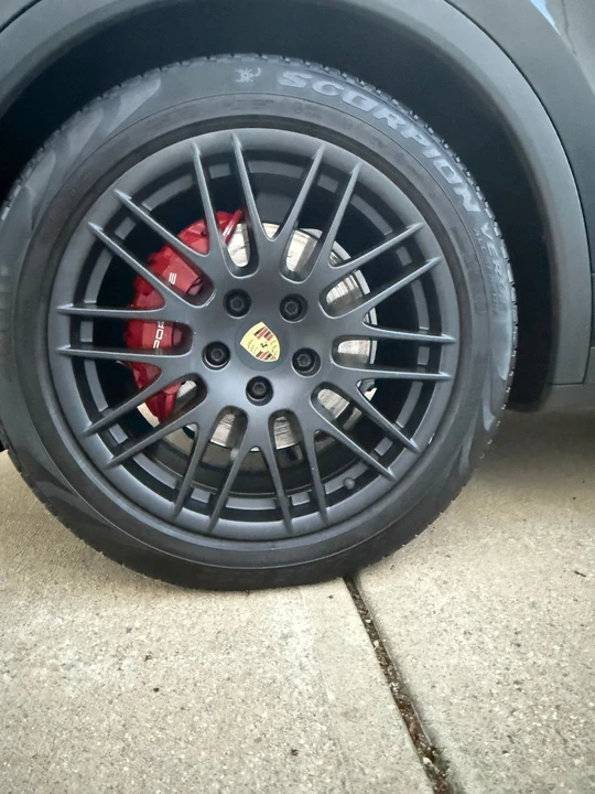 2016 Porsche 958 Cayenne S - Image 14 of 17