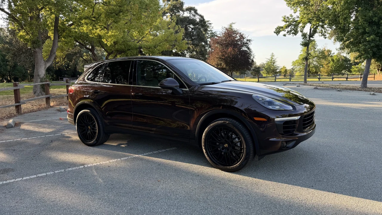 2016 Porsche 958 Cayenne S - Image 11 of 31