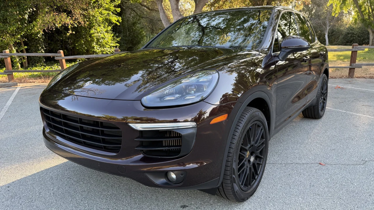 2016 Porsche 958 Cayenne S - Image 14 of 31