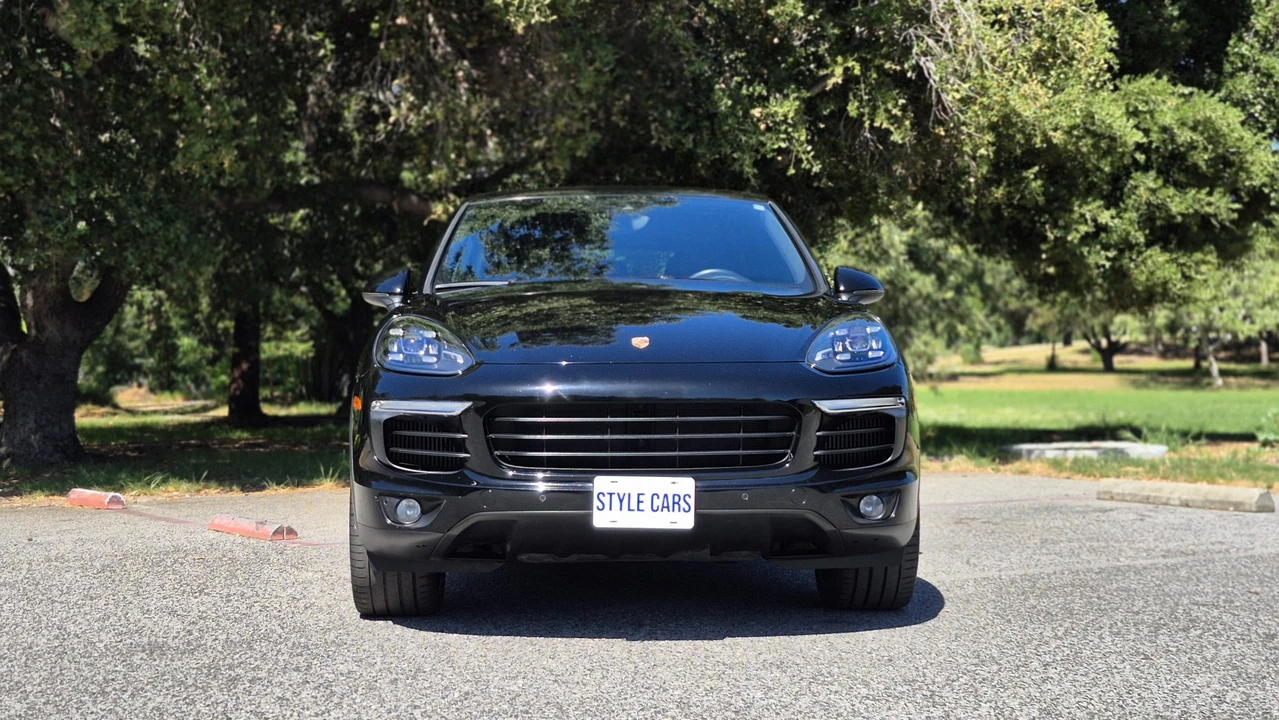 2016 Porsche 958 Cayenne S - Image 3 of 31