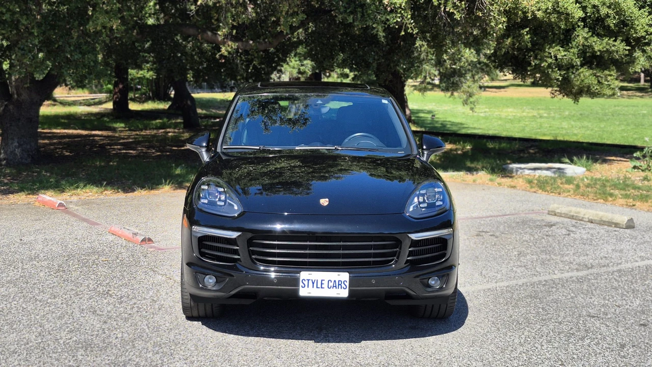 2016 Porsche 958 Cayenne S - Image 4 of 31