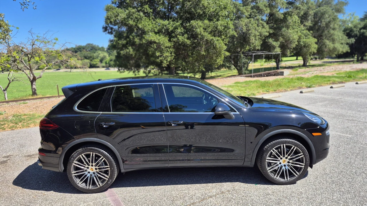 2016 Porsche 958 Cayenne S - Image 30 of 31
