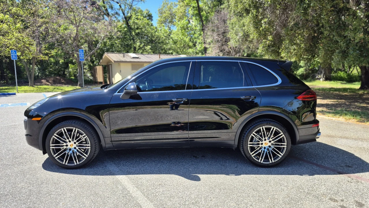 2016 Porsche 958 Cayenne S - Image 13 of 31