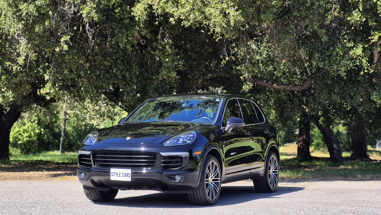 2016 Porsche 958 Cayenne S - Image 11 of 31