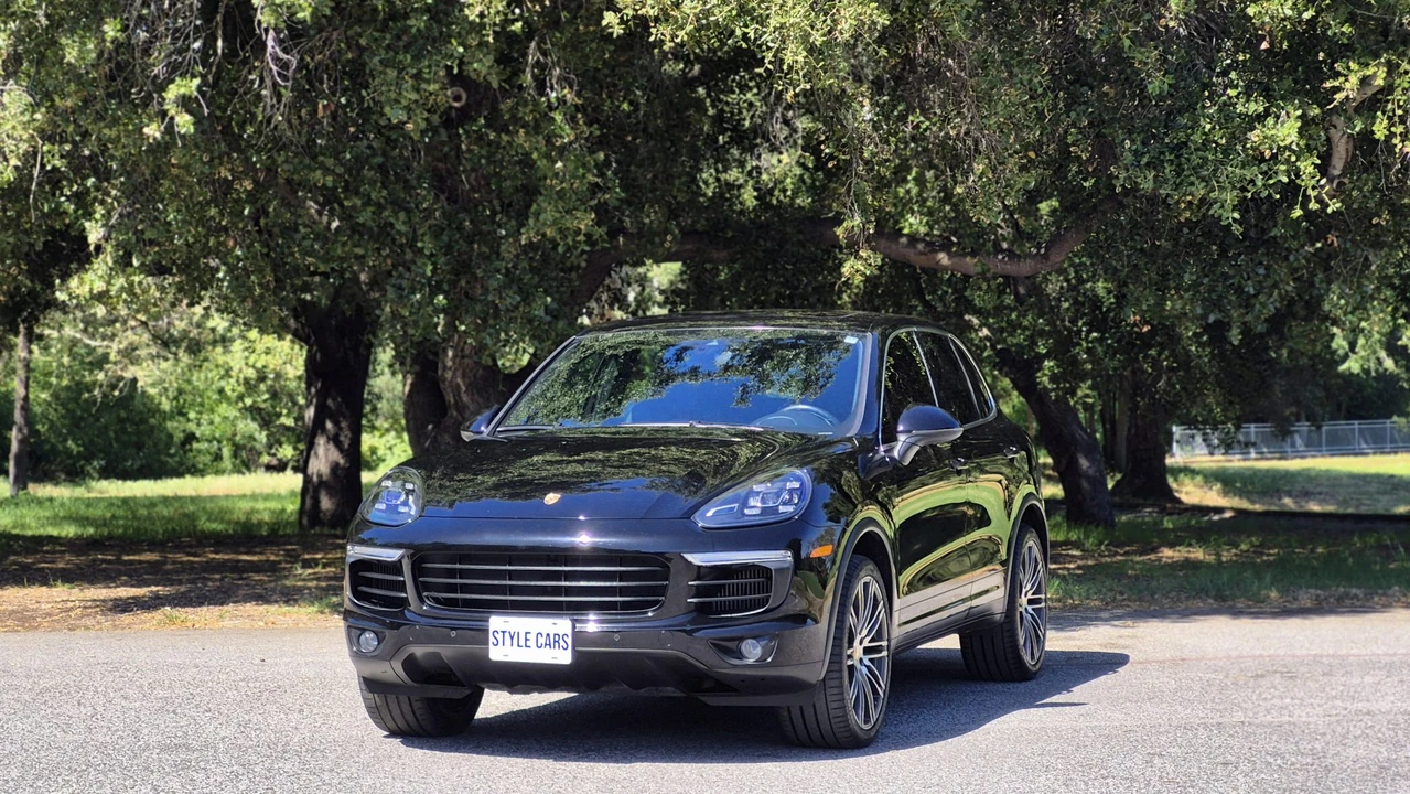 2016 Porsche 958 Cayenne S - Image 5 of 31