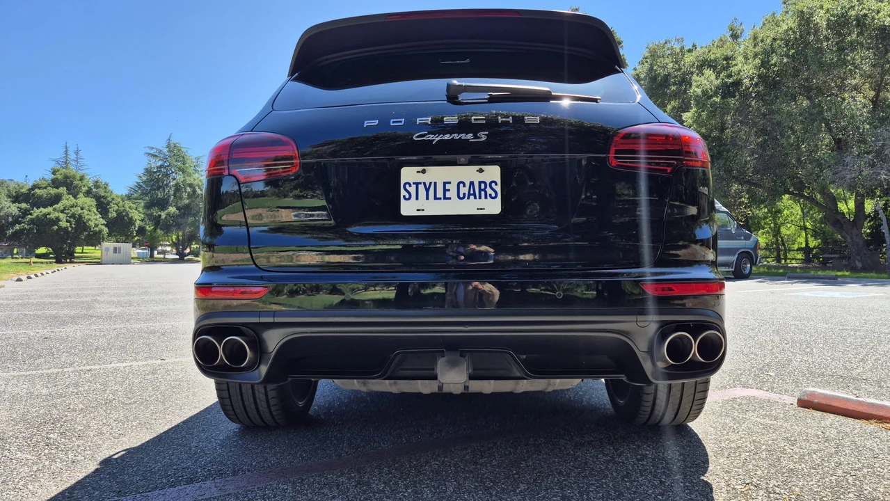 2016 Porsche 958 Cayenne S - Image 21 of 31