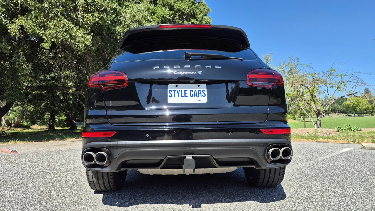2016 Porsche 958 Cayenne S - Image 19 of 31