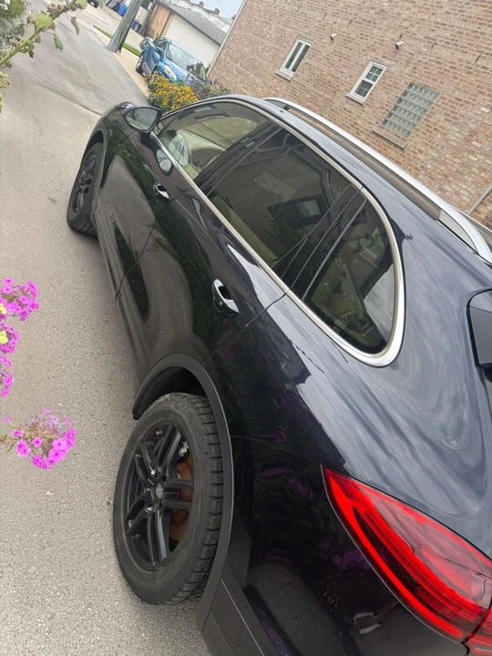 2016 Porsche 958 Cayenne S - Image 10 of 19
