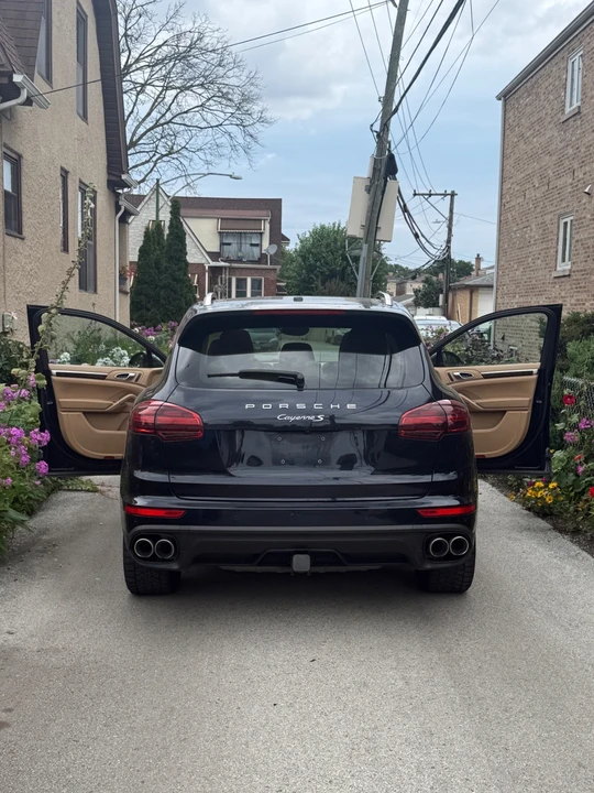2016 Porsche 958 Cayenne S - Image 14 of 19