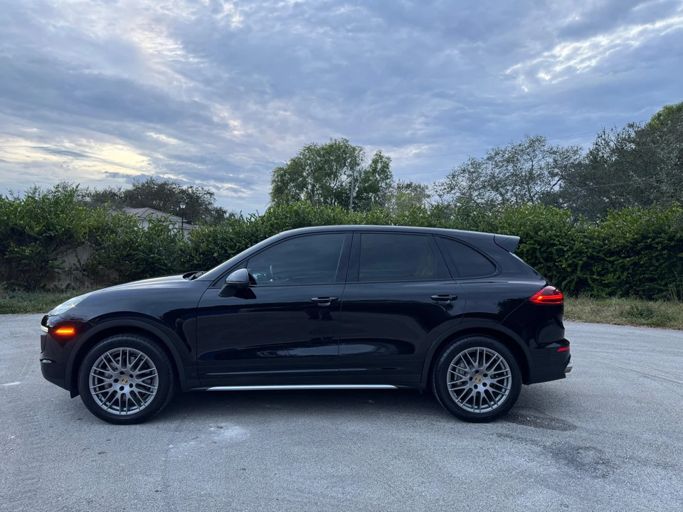 2016 Porsche 958 Cayenne S - Image 13 of 31