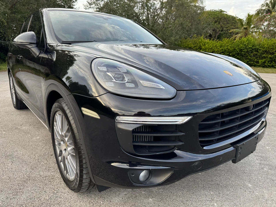 2016 Porsche 958 Cayenne S - Image 21 of 31