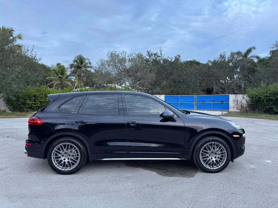 2016 Porsche 958 Cayenne S - Image 19 of 31