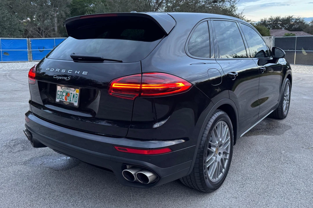 2016 Porsche 958 Cayenne S - Image 4 of 31