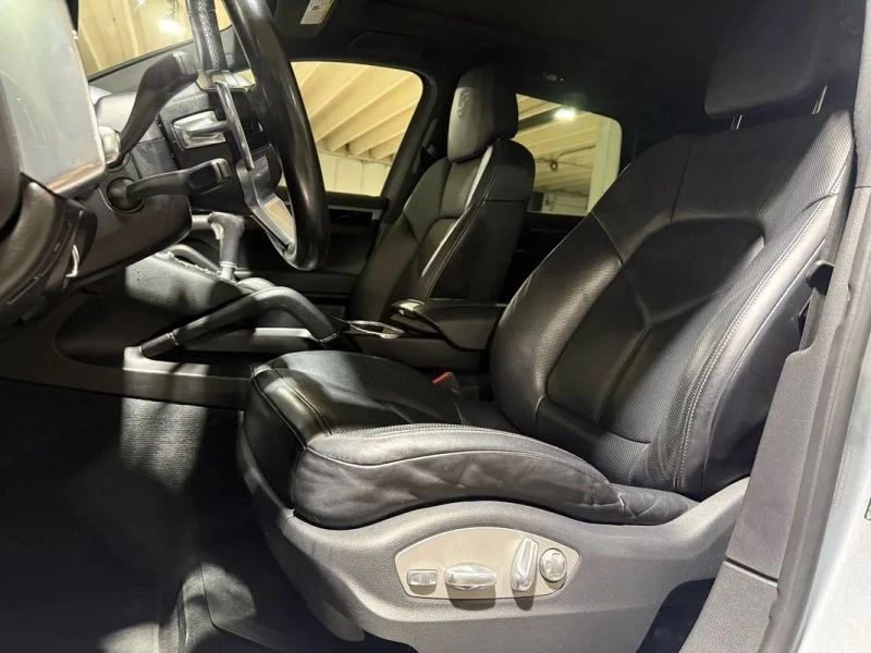 2016 Porsche 958 Cayenne S - Image 9 of 12