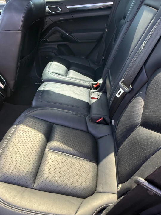2016 Porsche 958 Cayenne S - Image 15 of 19