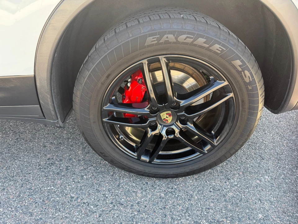 2016 Porsche 958 Cayenne S - Image 6 of 19
