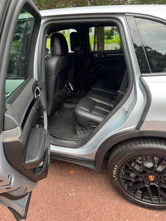 2016 Porsche 958 Cayenne S - Image 14 of 18