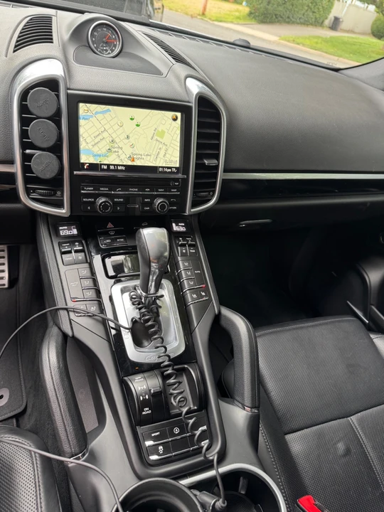 2016 Porsche 958 Cayenne S - Image 4 of 18