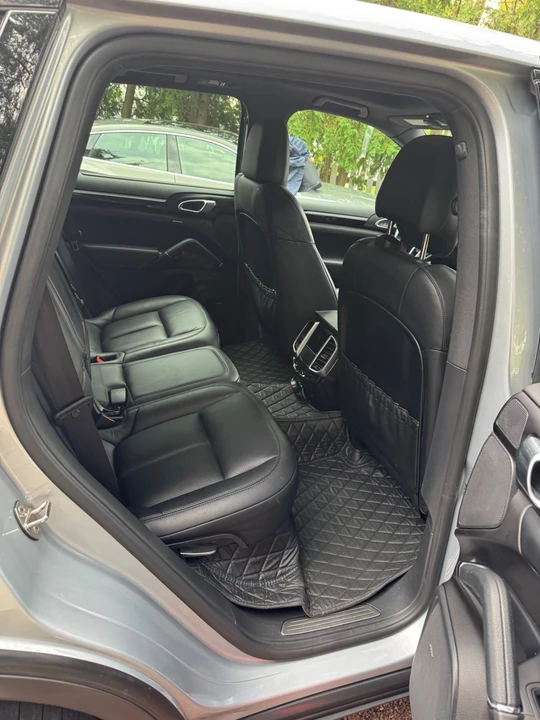 2016 Porsche 958 Cayenne S - Image 11 of 18