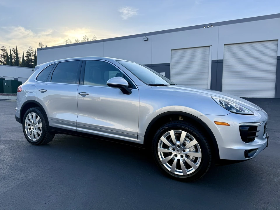 2016 Porsche 958 Cayenne S - Image 16 of 31