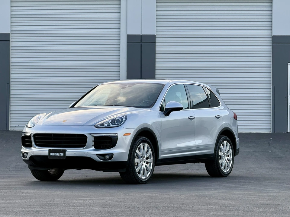 2016 Porsche 958 Cayenne S - Image 2 of 31