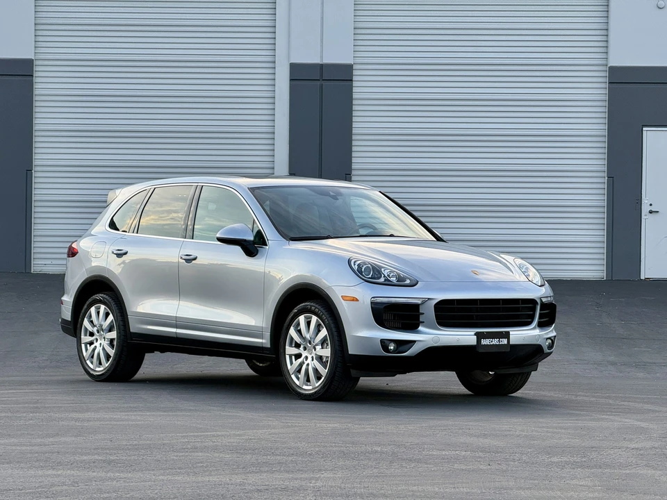 2016 Porsche 958 Cayenne S - Image 18 of 31
