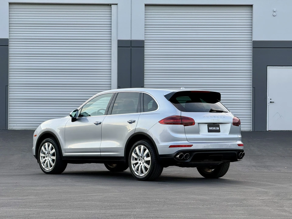 2016 Porsche 958 Cayenne S - Image 8 of 31