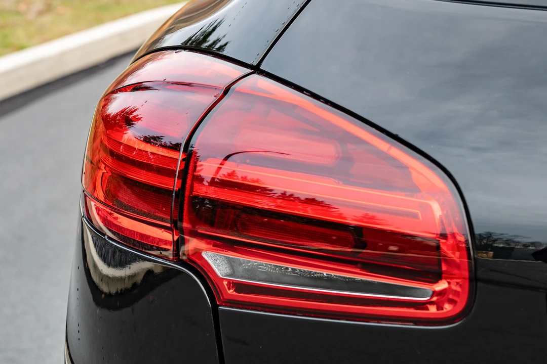 2016 Porsche 958 Cayenne S - Image 15 of 31