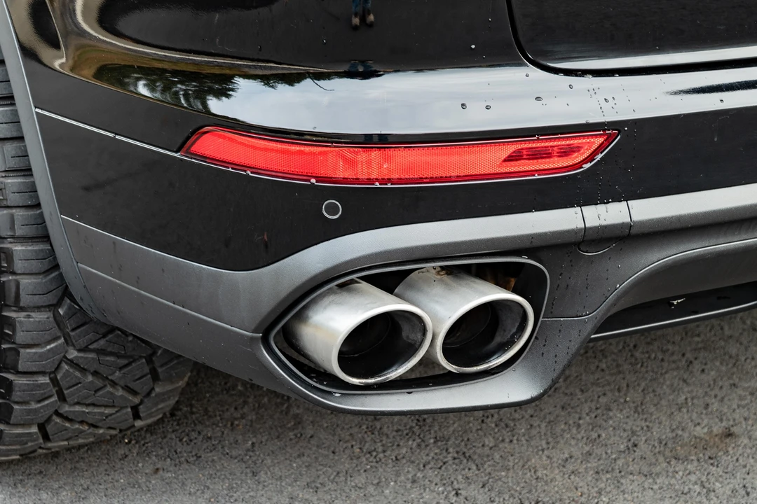 2016 Porsche 958 Cayenne S - Image 14 of 31