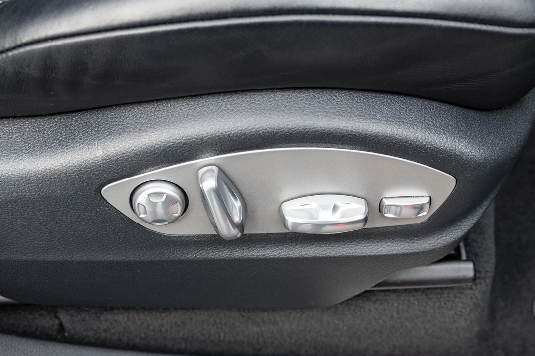 2016 Porsche 958 Cayenne S - Image 29 of 31