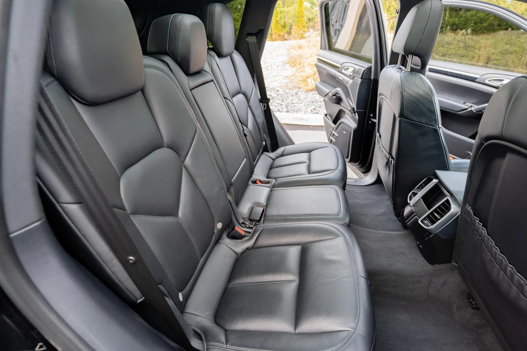 2016 Porsche 958 Cayenne S - Image 26 of 31