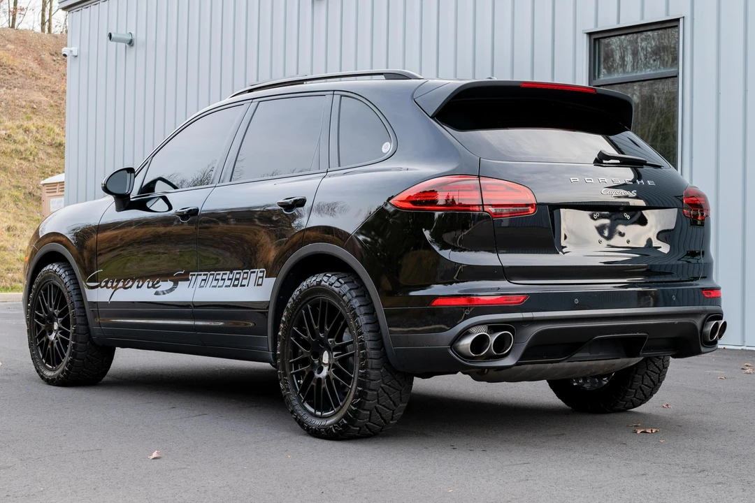 2016 Porsche 958 Cayenne S - Image 4 of 31