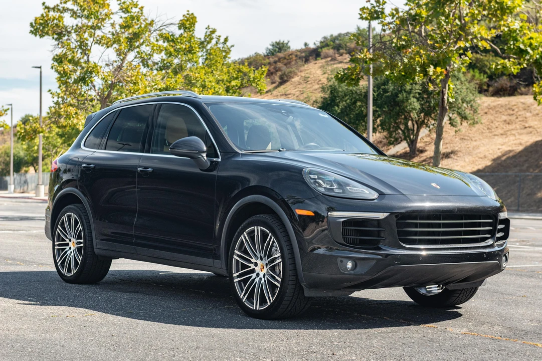 2016 Porsche 958 Cayenne S - Image 8 of 31