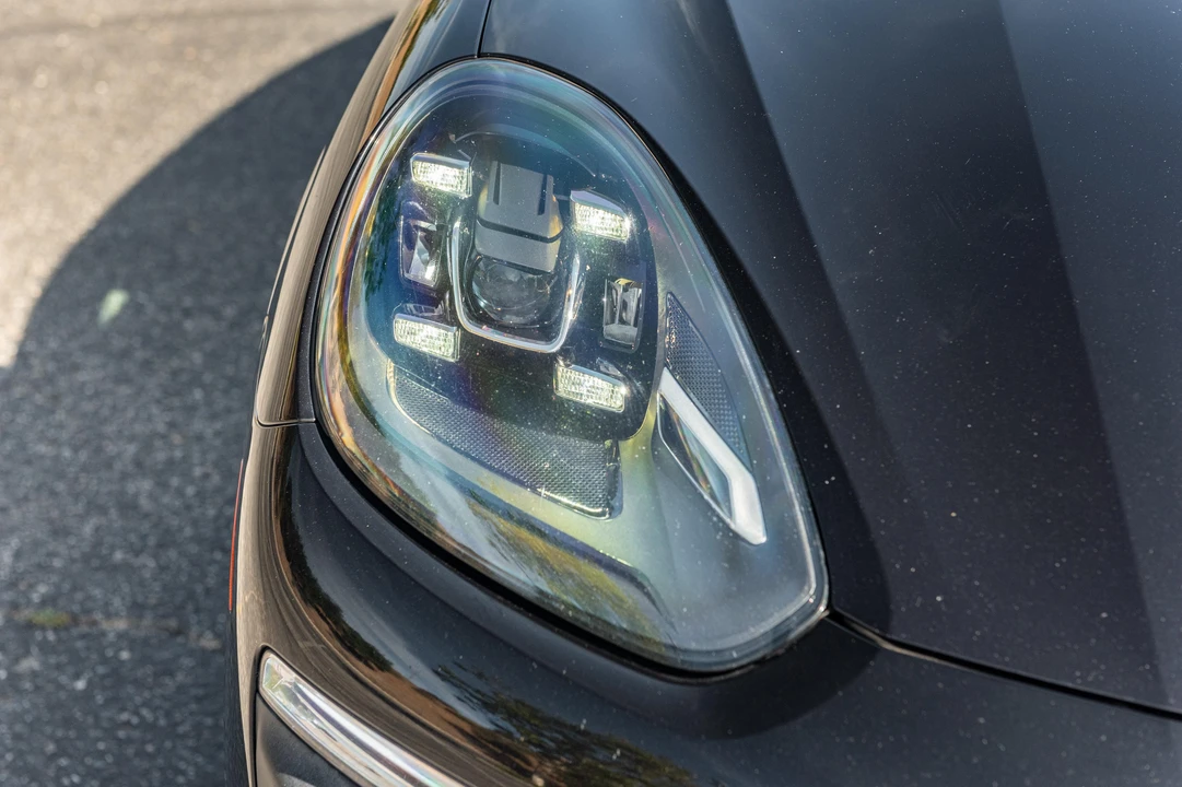 2016 Porsche 958 Cayenne S - Image 9 of 31